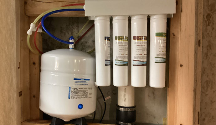 Professional water filtration and RO system installation services.