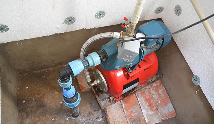 Well jet pump and tank